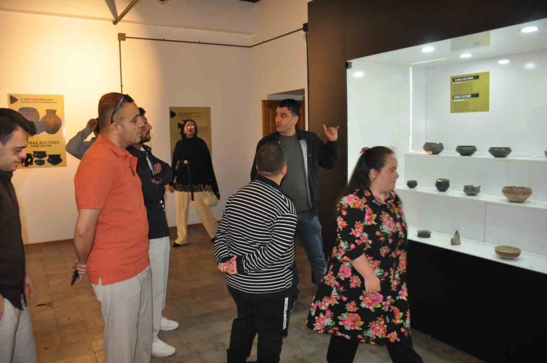 Özel bireylerden Muş Müzesi’ne ziyaret