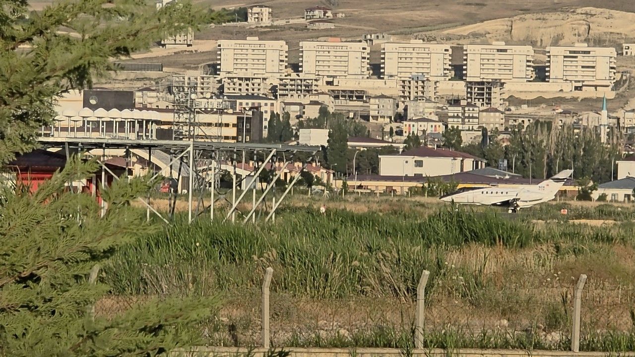 Hava ambulansları 10 yaşındaki çocuk için seferber oldu