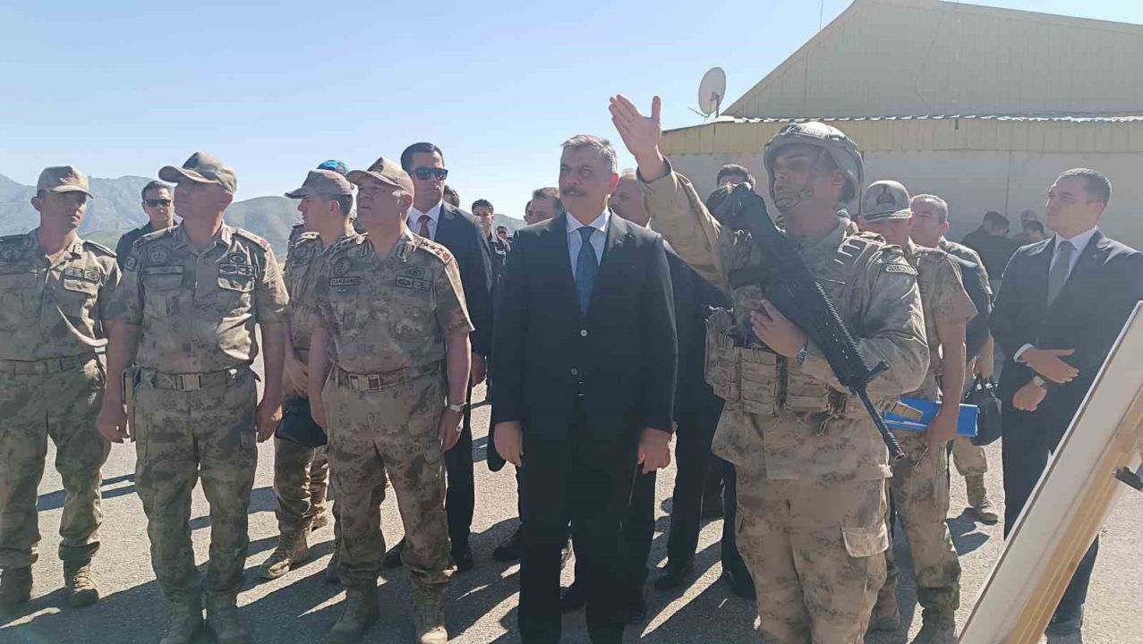 İçişleri Bakanı Mustafa Çiftçi sınırın sıfır noktasında: "’Terörsüz Türkiye’ projesi hayata geçmiştir ve kararlılıkla devam ederek başarıya ulaşacaktır"