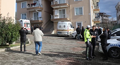 Cinnet geçiren polis önce ailesini öldürdü daha sonra intihar etti