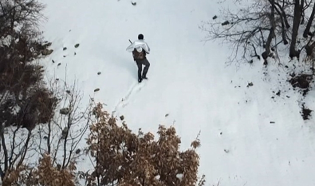 Kaçak avlanan avcıyı drone ele verdi