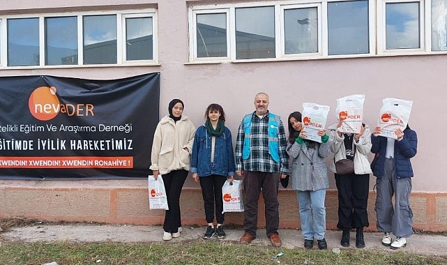 NEVADER  Van ve Hakkari’de ihtiyaç sahibi öğrencilere kaynak kitabı desteğinde bulunuyor