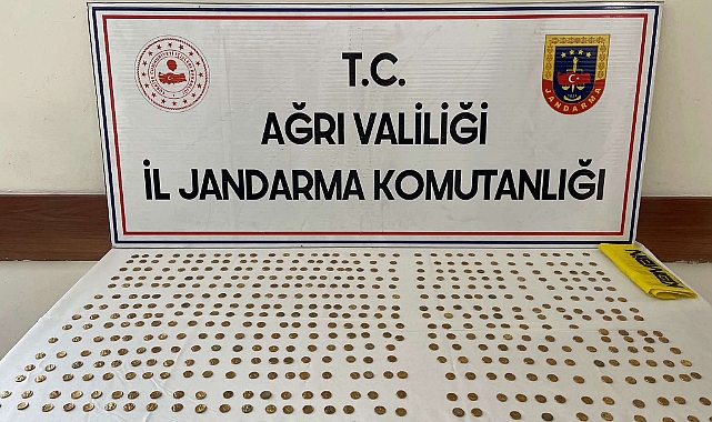 Ağrı’da 500 adet altın sikke ele geçirildi