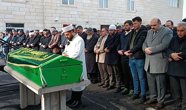 Çığ altında kalan operatör hayatını kaybetti