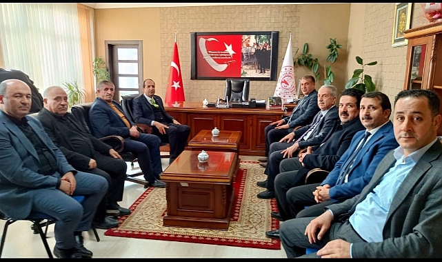 Erciş Ak Parti Belediye Başkan Adayı Çiftçi Milli Eğitim Müdürü Sadık İşleri Ziyaret Etti