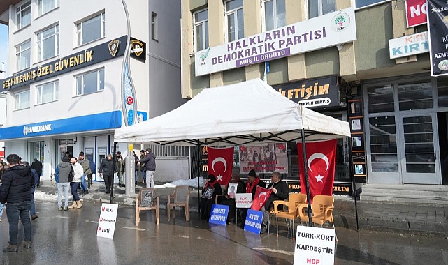 Muşlu acılı ailelerin evlat nöbeti