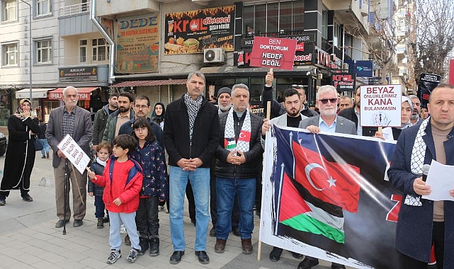 Siir'te sağlık çalışanları İsrail'in saldırılarını protesto etmek için sessiz yürüyüşte