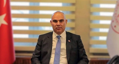 Ağrı Valisi Koç, “Asrın Felaketinde” hayatını kaybedenler için başsağlığı mesajı yayınladı