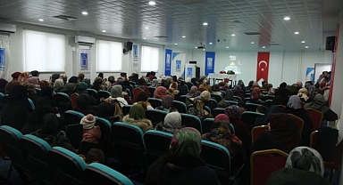 Van'da depremde hayatını kaybedenler için  ‘Miraç Kandili’ programı