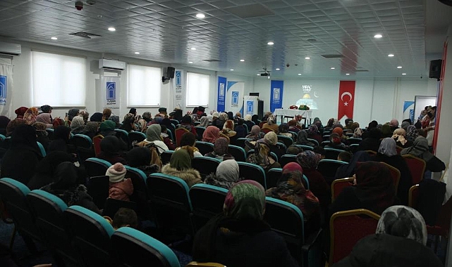 Van'da depremde hayatını kaybedenler için  ‘Miraç Kandili’ programı