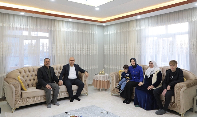 Ağrı Valisi Koç, iftarını şehit ailesiyle birlikte yaptı