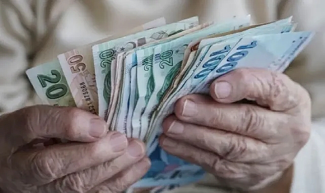 Emeklilere Müjde! 11.000 TL Nakit Avans Ödemesi!