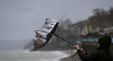 Meteoroloji’den Ağrı’ya kuvvetli rüzgar ve fırtına uyarısı