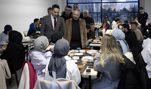 Rektör Karabulut, Öğrencilerle İftar Sofrasında Buluştu