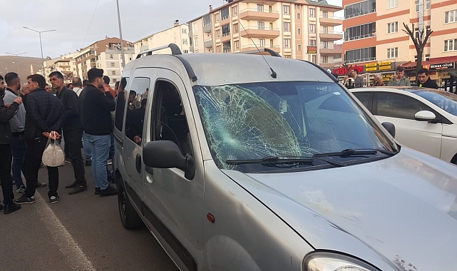 Bingöl'de hafif ticari aracın çarptığı yaya yaralandı: Aynı yerde ikinci kaza