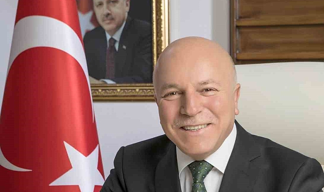 Erzurum Büyükşehir Belediye Başkanı Sekmen: "Bayramımız şen, gönüllerimiz gülşen olsun"