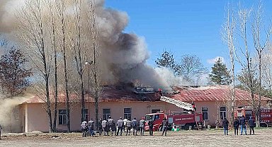 Erzurum Şeker Fabrikası çatısında yangın çıktı