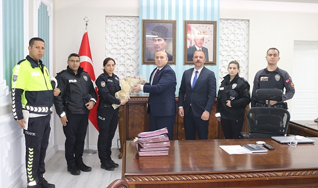 Patnos Kaymakamı Taş Polis Haftası kutlamaları kapsamında Emniyet Müdür V. Çömez'i kabuletti