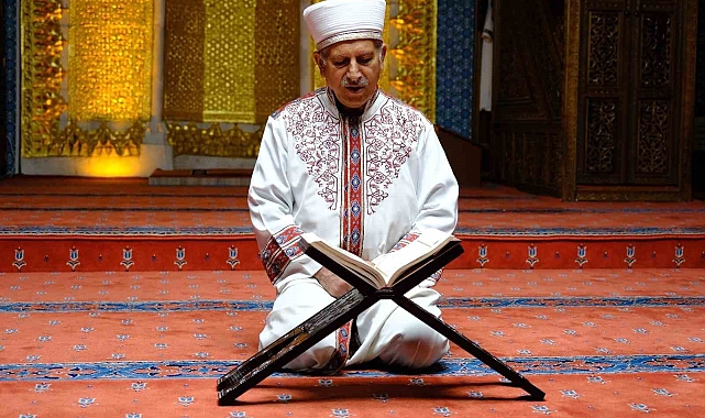 Van'da asırlık camide 'itikâf' ibadeti