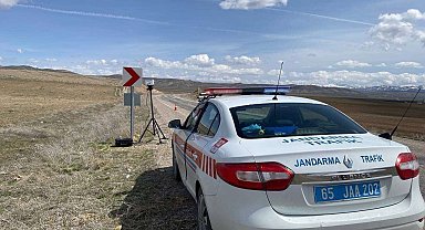 Van'da çok sayıda araç trafikten men edildi