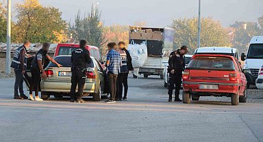 Erzincan'da toplam 18 yıl kesinleşmiş hapis cezası bulunan 15 aranan şahıs yakalandı