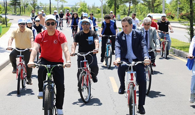 Farkındalık için Ağrı’da pedal çevirdiler