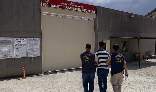 Ağrı’da 2 firari JASAT dedektifleri tarafından kıskıvrak yakalandı