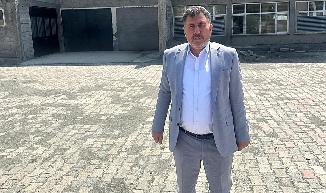 Eleşkirt YBO mezunları, Vehap Erincik’in ev sahipliğinde bir araya geldi