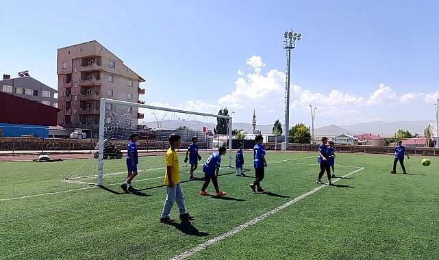 Taşlıçaylı çocuklar sporla sosyalleşiyor