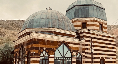 Büyük İslam âlimi: Ahmedi Hani Türbesi