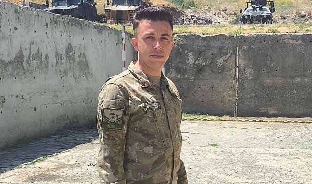 Ağrı'da kaza sonucu şehit olan Şehit Piyade Uzman Çavuş Burak Geniş toprağa verildi