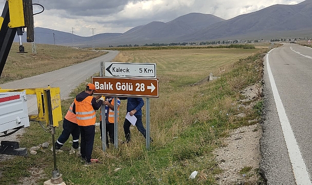 Ağrı’nın tarihi ve turistik mekânları için yönlendirme tabelaları yerleştirildi