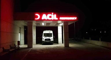 Kontrolden çıkan otomobil bariyerlere çarptı: 2 yaralı
