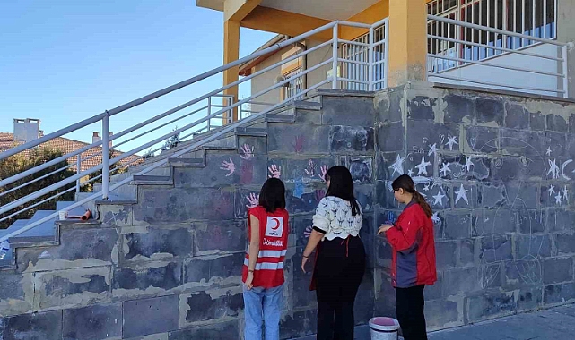 Bünyan’da okul yolları renklendirildi