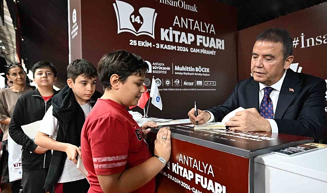 Kitap Fuarı’nda yerel yazarlar okurlarıyla buluşuyor