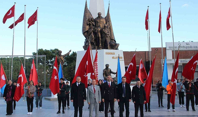 Manisa’da 24 Kasım Öğretmenler Günü kutlandı