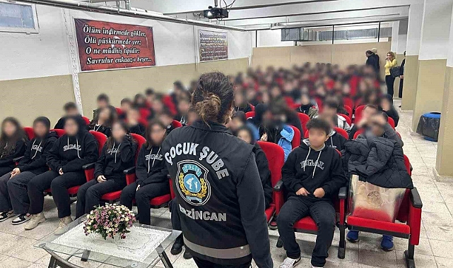 Polisten öğrenci ve öğretmenlere siber güvenlik eğitimi
