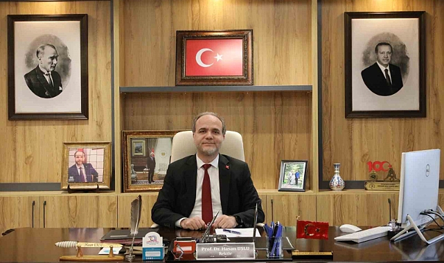 Rektör Uslu’dan24 Kasım Öğretmenler Günü Mesajı
