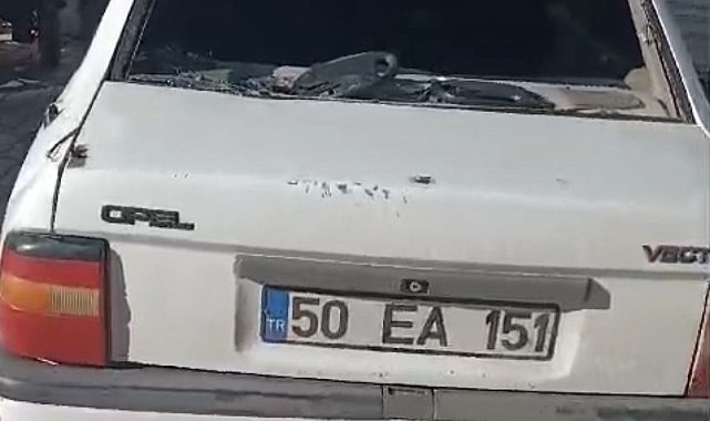 Adıyaman’da şiddetli rüzgar ağaçları devirdi, ulaşımı aksattı