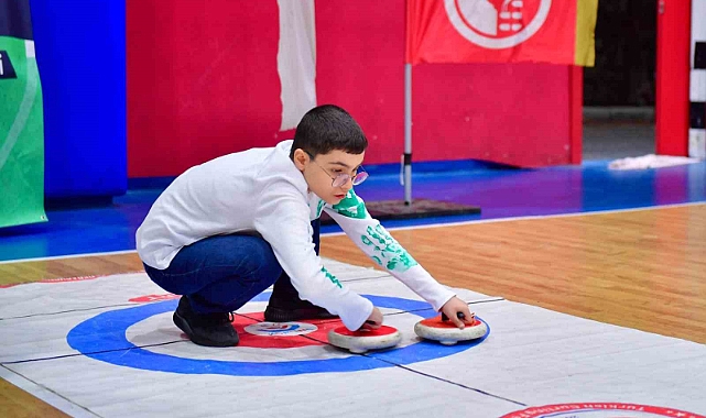 Fatih’te engelliler engel tanımadan eğlendi