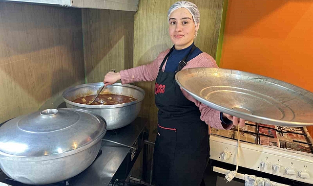 Yüksekova’da kadın eliyle yapılan yöresel yemekler ilgi görüyor