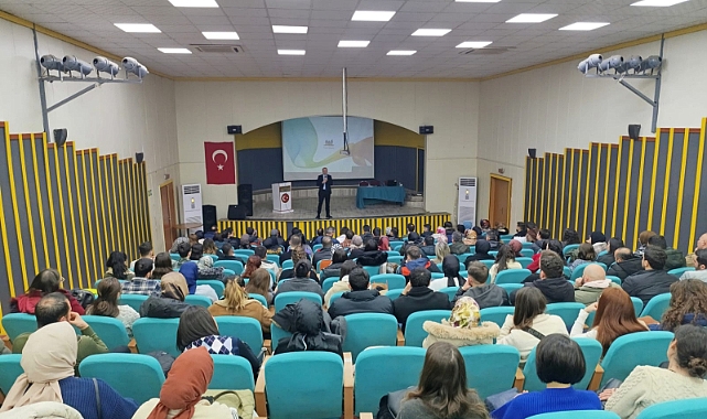 Ağrı Milli Eğitim Müdürü Hasan Kökrek, aday öğretmenlerle buluştu