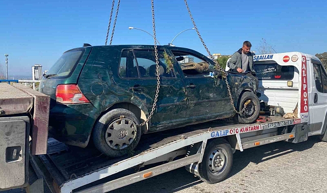 Otomobil köprüden dereye uçtu: 2 yaralı