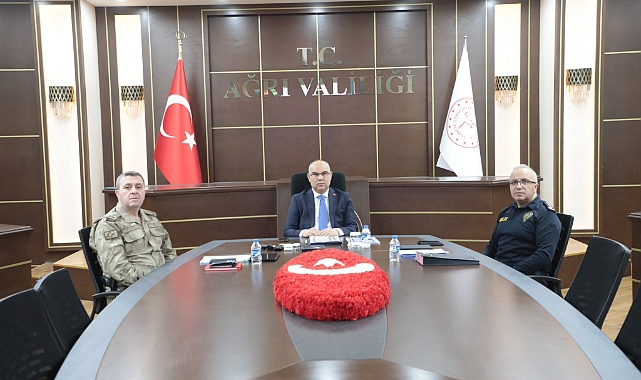Ağrı Valisi Mustafa Koç VKS toplantısına katıldı