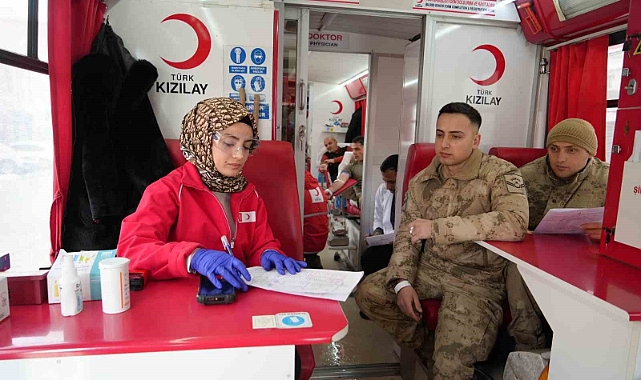 Muş'ta kan bağışı kampanyasına yoğun ilgi