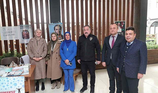 Polis sigaranın zararları hakkında bilgilendirildi