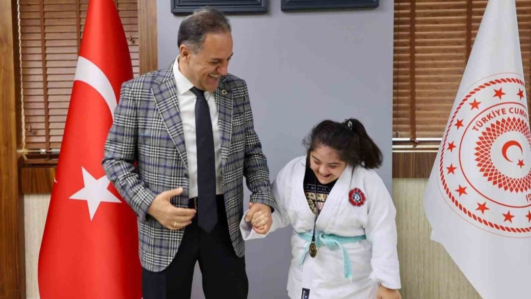 Down sendromlu Bürkek ve Budak’tan önemli başarı