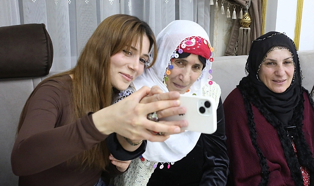 AİÇÜ öğrencileri yaşlıları yalnız bırakmadı