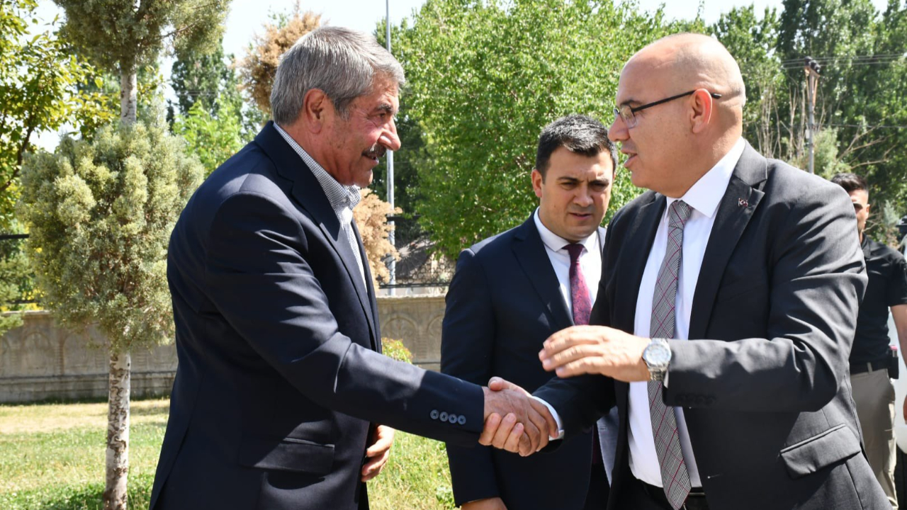 Vali Koç Patnos'ta Ziyaretlerde Bulundu