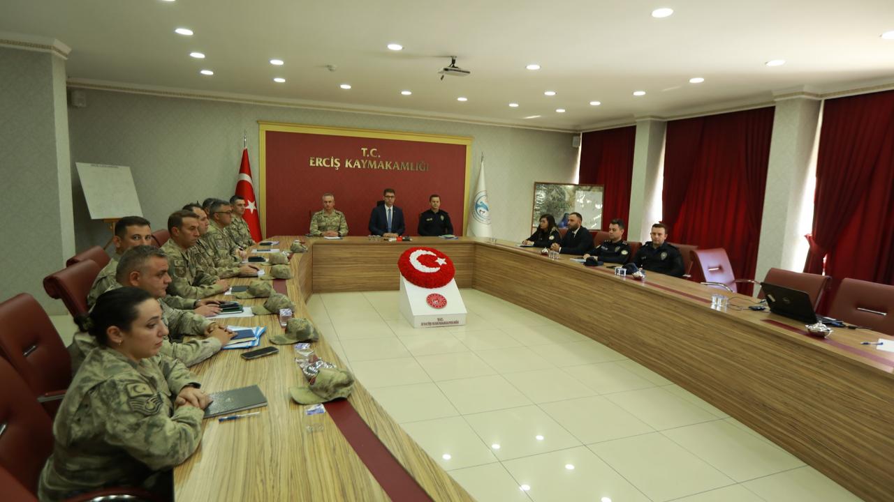 Erciş'te Güvenlik ve Asayiş Toplantısı Gerçekleştirildi